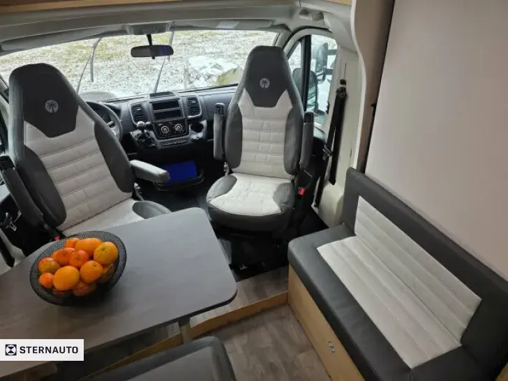 Fahrzeugbild Sunlight Fiat V 67 S #7