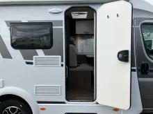 Fahrzeugbild Carado V 132 #10