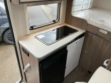 Fahrzeugbild Carado V 132 #16