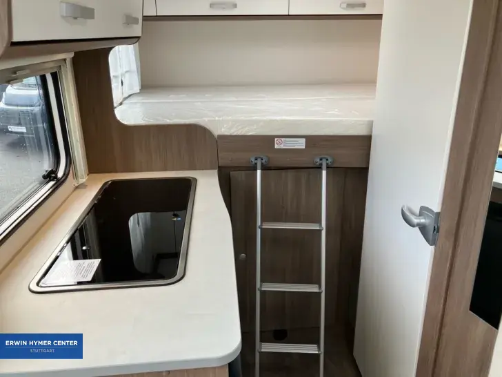 Fahrzeugbild Carado V 132 #22