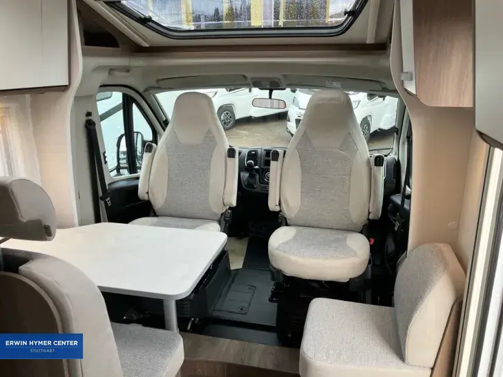 Fahrzeugbild Carado V 132 #23