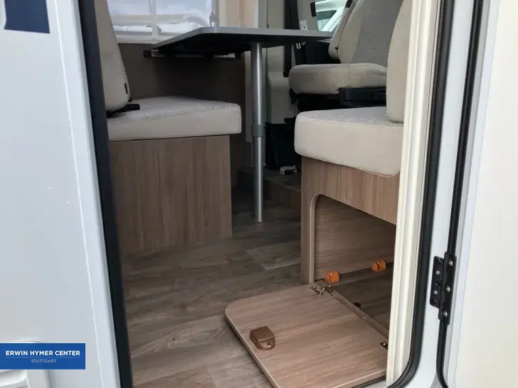 Fahrzeugbild Carado V 132 #28