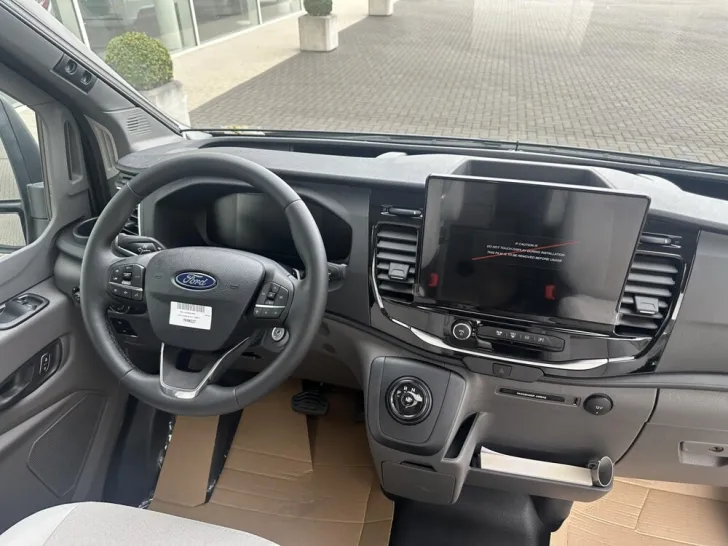 Fahrzeugbild LMC Innovan Ford 592 #15