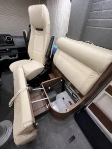 Fahrzeugbild Carthago chic c-line I 4.9 LE Mercedes (322) #38