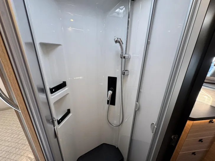 Fahrzeugbild Malibu I 470 RB LE K comfort Mercedes #28