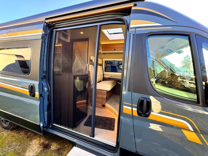 Fahrzeugbild Bürstner B66 C 600 #8