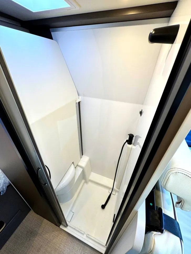 Fahrzeugbild Bürstner B66 C 600 #18