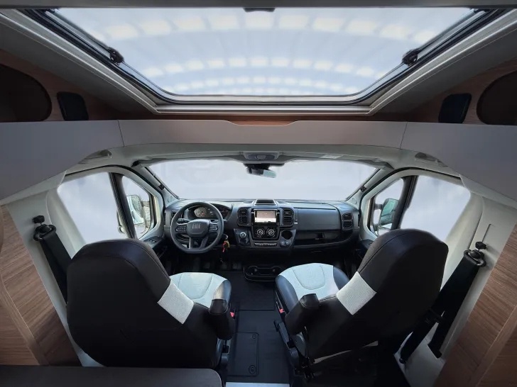 Fahrzeugbild Weinsberg CaraCompact 600 MF EDITION [PEPPER] *Care-Drive-Paket* #10