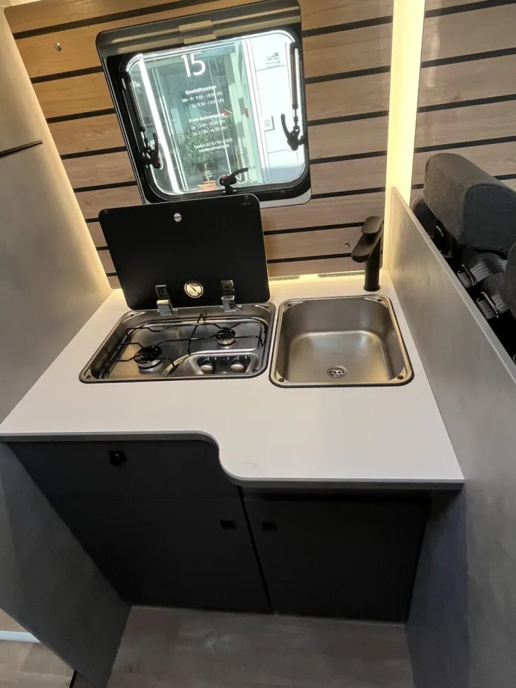 Fahrzeugbild Crosscamp EXPDN T 7.4 D Peugeot #6