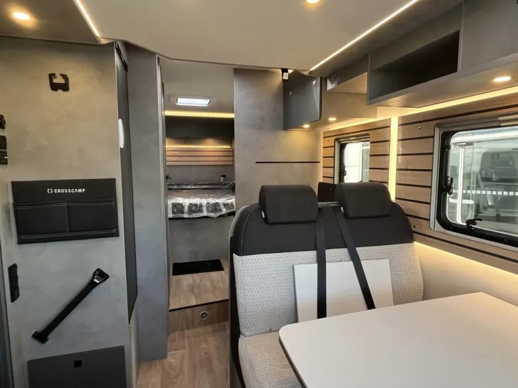 Fahrzeugbild Crosscamp EXPDN T 7.4 D Peugeot #11