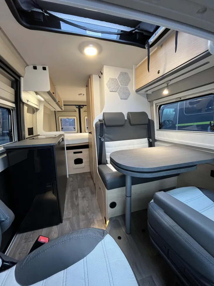 Fahrzeugbild Sunlight Camper Van Cliff 600 Adventure Edition #7