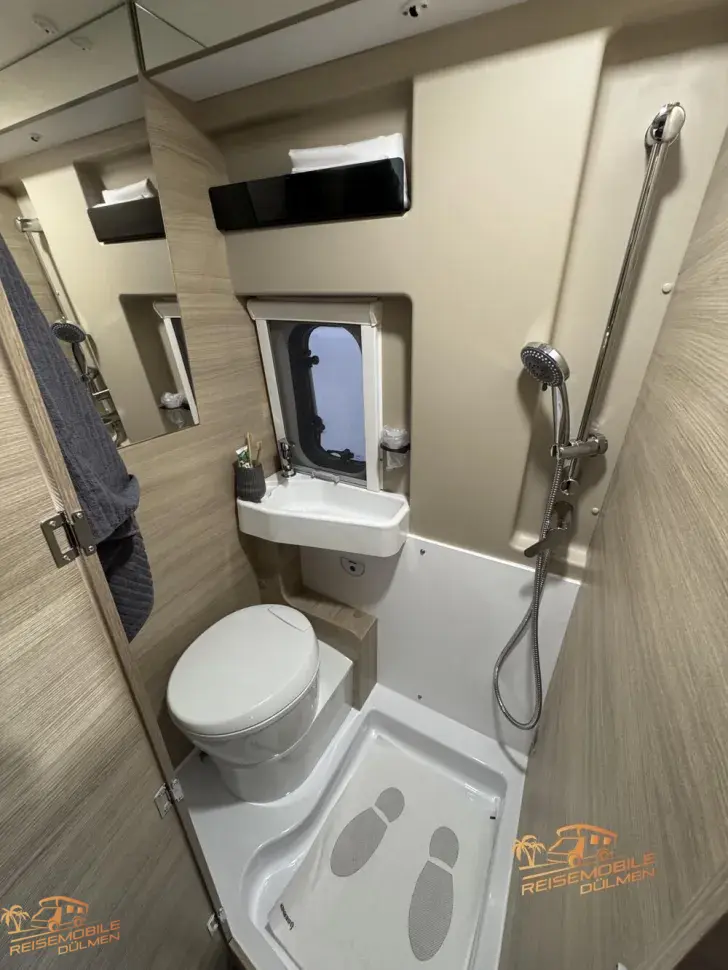 Fahrzeugbild Forster Livin Up Pro 636 EBL VIBE Edition #18