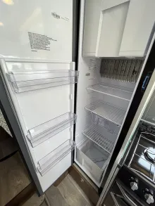 Fahrzeugbild Hymer B-MC I 600 WhiteLine *5.Sitzpl.*Solar*Dachklima #11