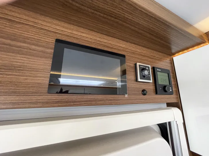 Fahrzeugbild Hymer B-MC I 600 WhiteLine *5.Sitzpl.*Solar*Dachklima #29