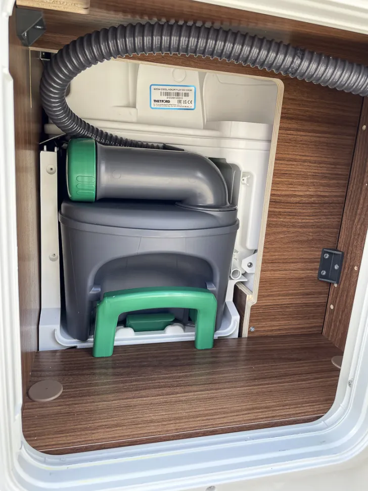 Fahrzeugbild Hymer B-MC I 600 WhiteLine *5.Sitzpl.*Solar*Dachklima #32