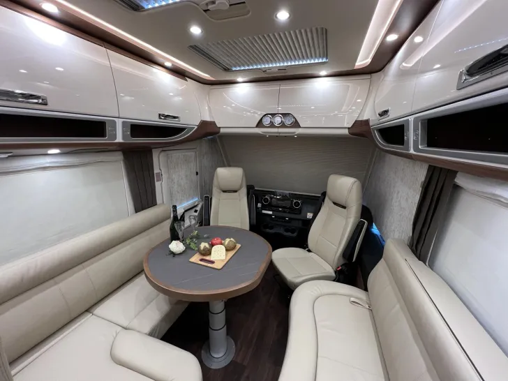 Fahrzeugbild Carthago chic e-line I 61 XL LE Mercedes (328) #13