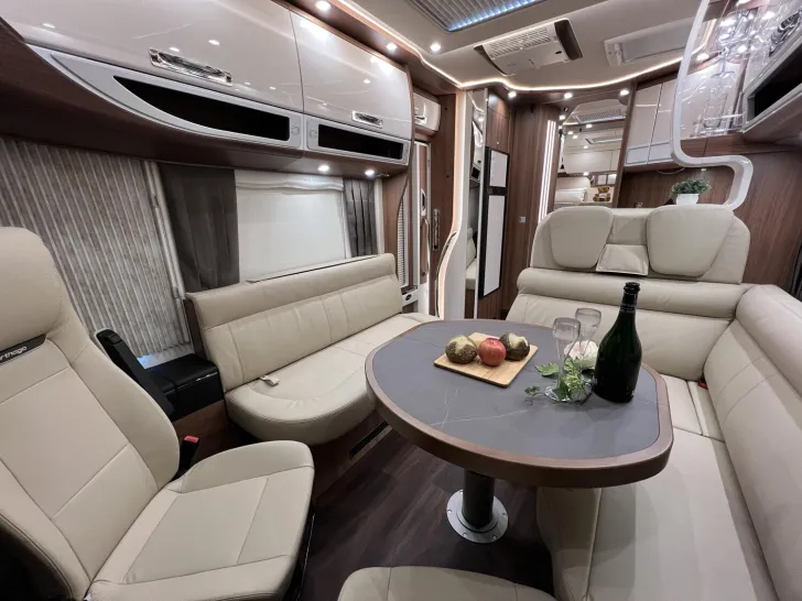 Fahrzeugbild Carthago chic e-line I 61 XL LE Mercedes (328) #15