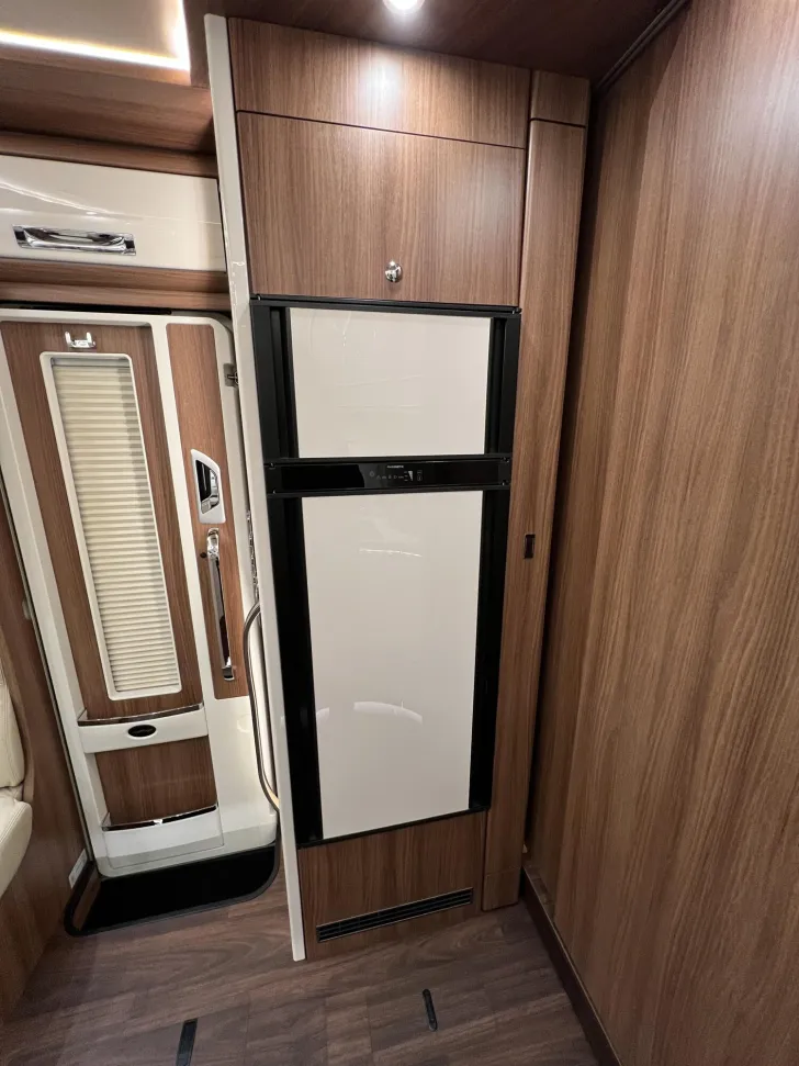 Fahrzeugbild Carthago chic e-line I 61 XL LE Mercedes (328) #23