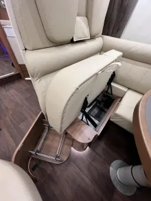 Fahrzeugbild Carthago chic e-line I 61 XL LE Mercedes (328) #40