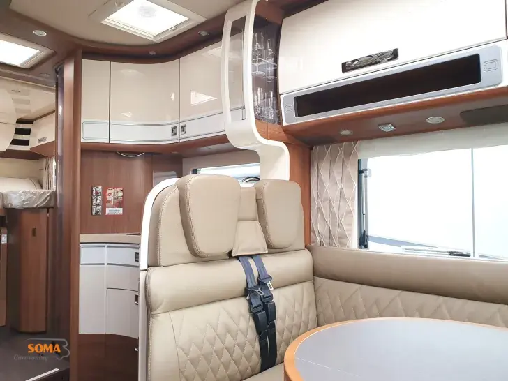 Fahrzeugbild Carthago chic e-line I 50 LE DA Mercedes #10