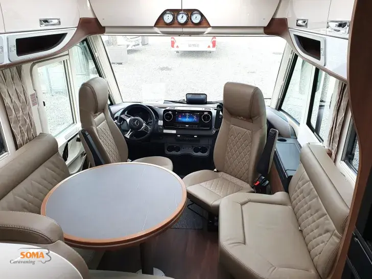 Fahrzeugbild Carthago chic e-line I 50 LE DA Mercedes #12