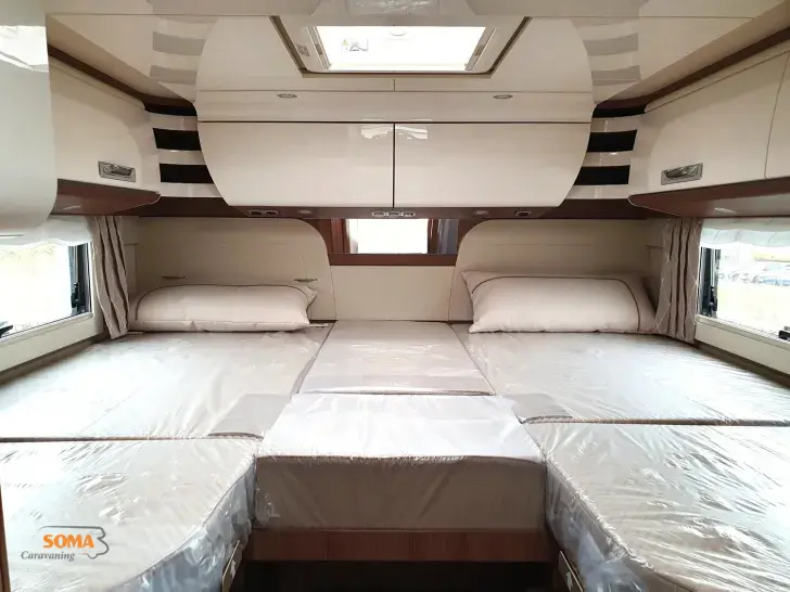 Fahrzeugbild Carthago chic e-line I 50 LE DA Mercedes #13