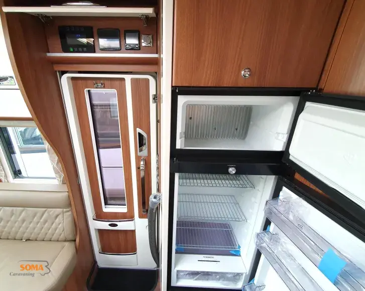 Fahrzeugbild Carthago chic e-line I 50 LE DA Mercedes #20