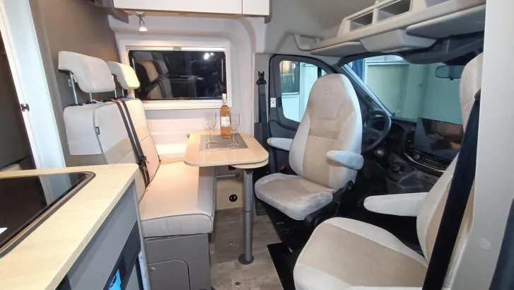 Fahrzeugbild LMC Innovan Ford 592 Sondermodell März 26 Verfügbar #15