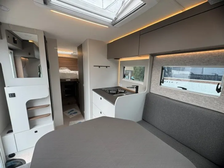 Fahrzeugbild LMC Cruiser 750 EF #9