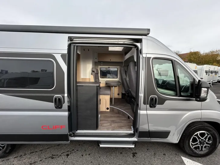 Fahrzeugbild Sunlight Camper Van Cliff Cliff IC LINE 600 #6