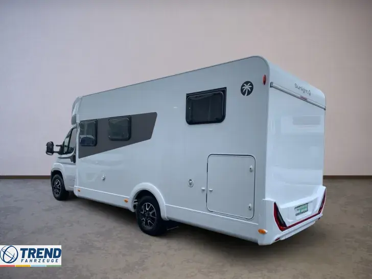 Fahrzeugbild Sunlight T 68 #4