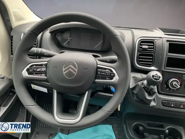 Fahrzeugbild Sunlight T 68 #8