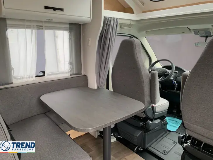 Fahrzeugbild Sunlight T 68 #12