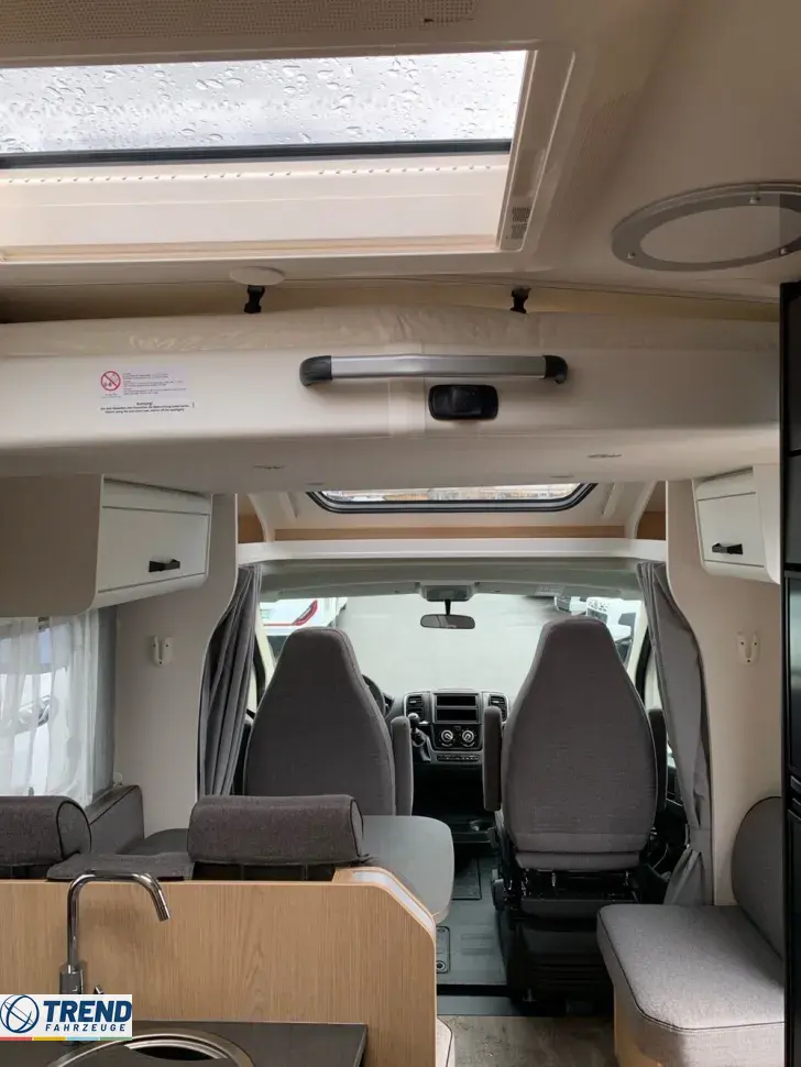 Fahrzeugbild Sunlight T 68 #18