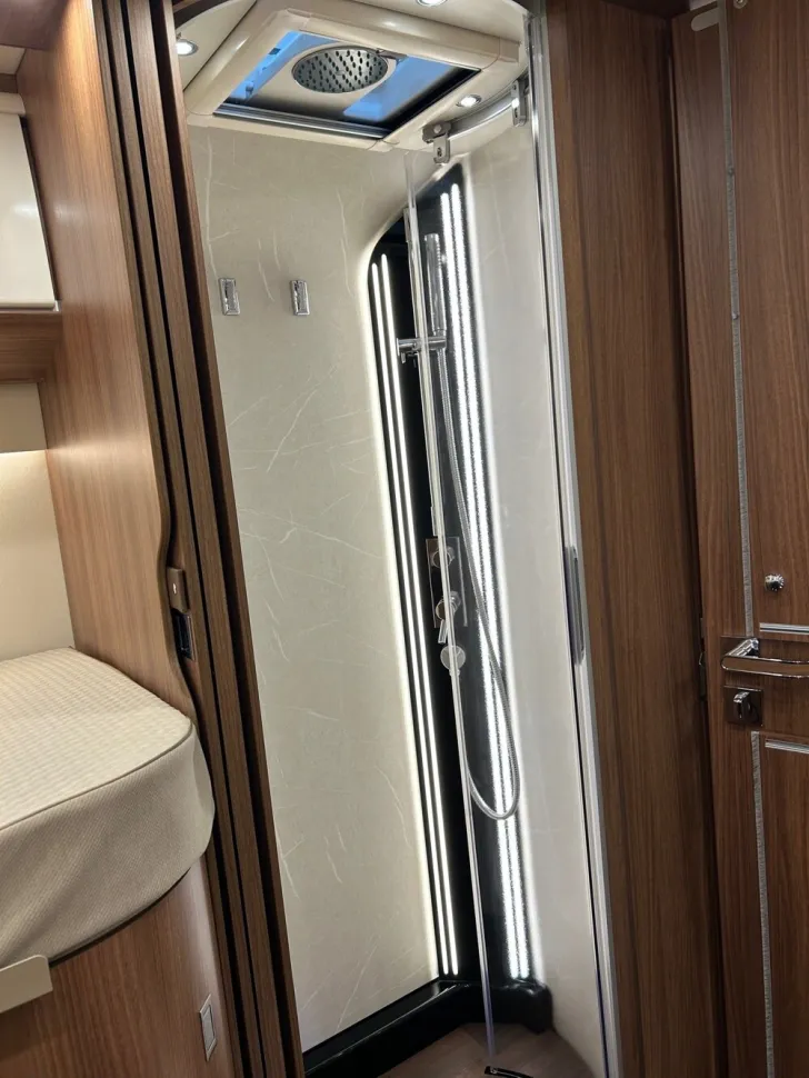 Fahrzeugbild Carthago chic e-line I 50 LE DA #16