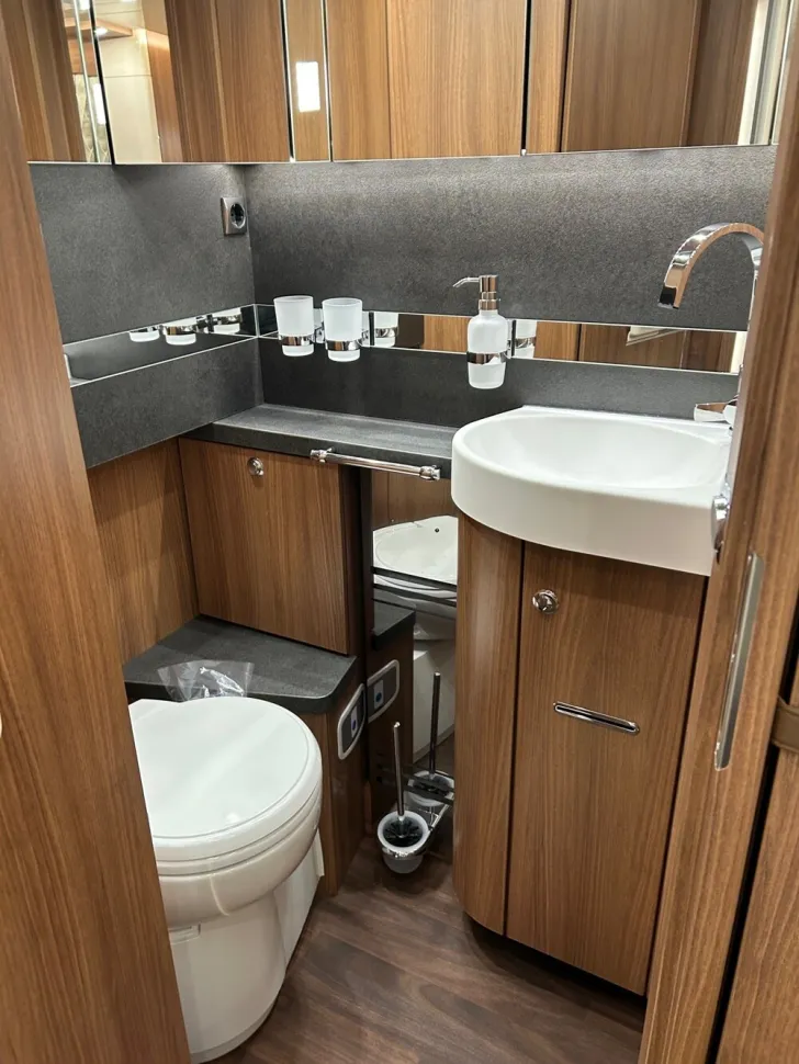 Fahrzeugbild Carthago chic e-line I 51 QB DA #15