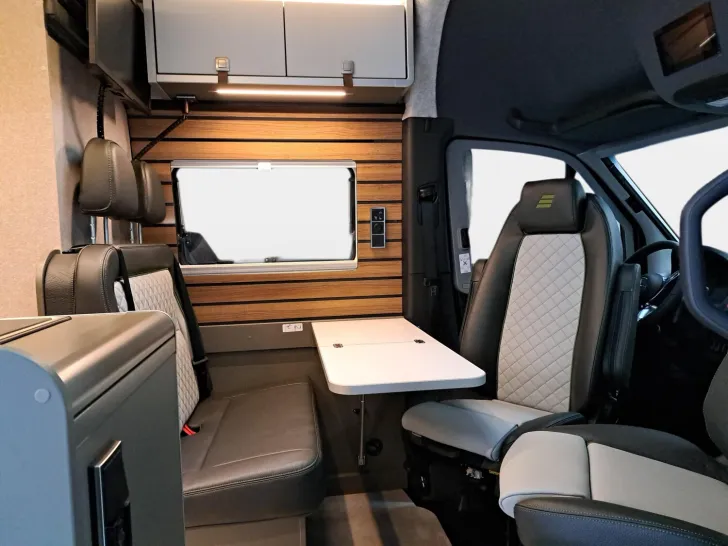 Fahrzeugbild Hymer Grand Canyon S CrossOver 600 AHK, TV, Wechselrichter #7