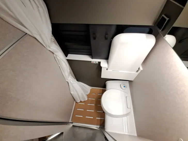Fahrzeugbild Hymer Grand Canyon S CrossOver 600 AHK, TV, Wechselrichter #16