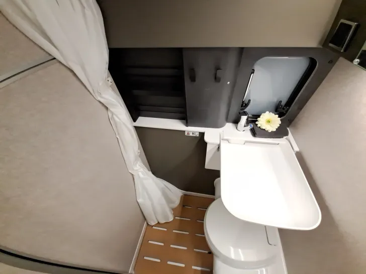 Fahrzeugbild Hymer Grand Canyon S CrossOver 600 AHK, TV, Wechselrichter #17