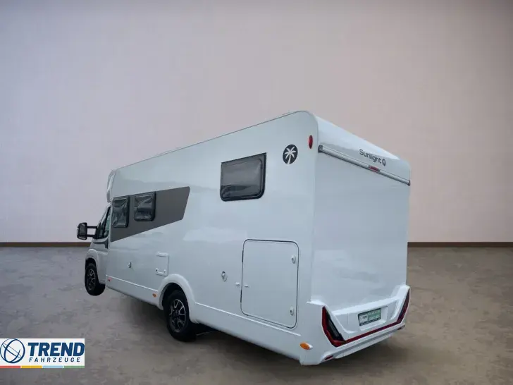 Fahrzeugbild Sunlight T 68C #4