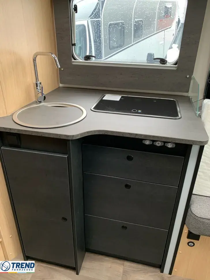 Fahrzeugbild Sunlight T 68C #13