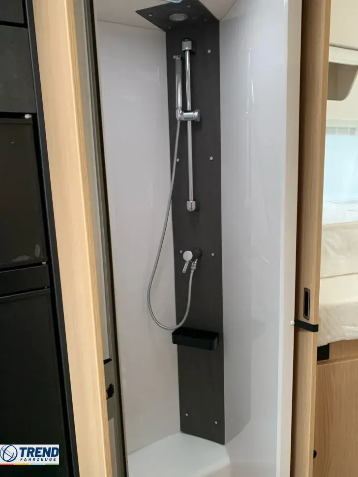 Fahrzeugbild Sunlight T 68C #16