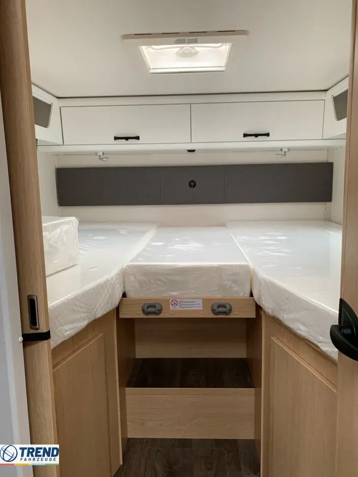 Fahrzeugbild Sunlight T 68C #17