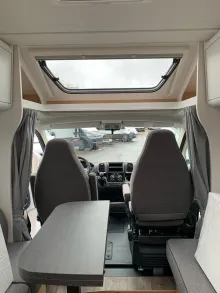 Fahrzeugbild Sunlight T 68C #18