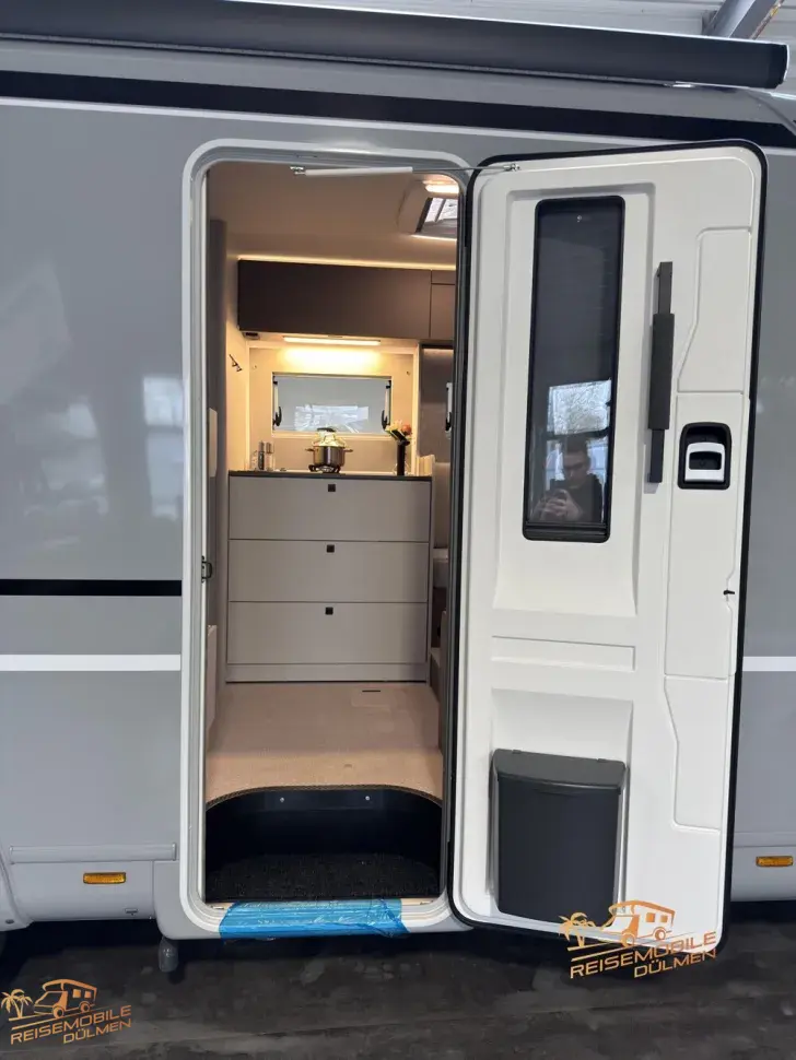 Fahrzeugbild LMC Cruiser 750 EF #10