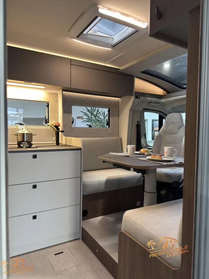 Fahrzeugbild LMC Cruiser 750 EF #11