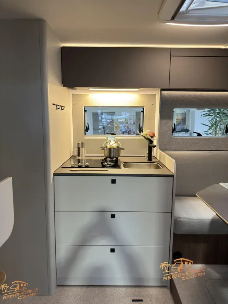 Fahrzeugbild LMC Cruiser 750 EF #12