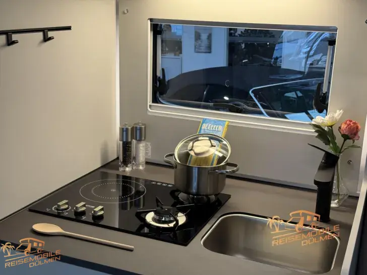 Fahrzeugbild LMC Cruiser 750 EF #18