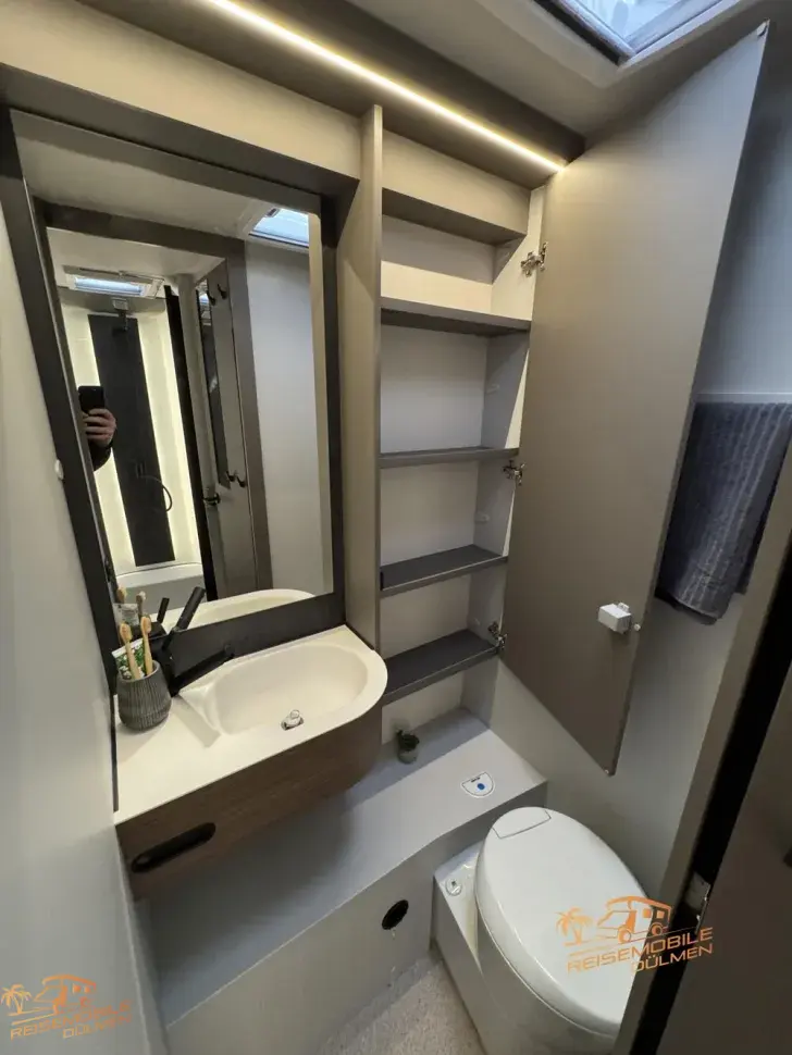 Fahrzeugbild LMC Cruiser 750 EF #27