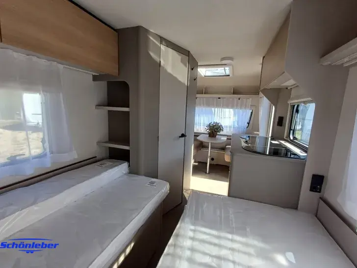 Fahrzeugbild LMC Sassino 460 E *Einzelbetten* #16